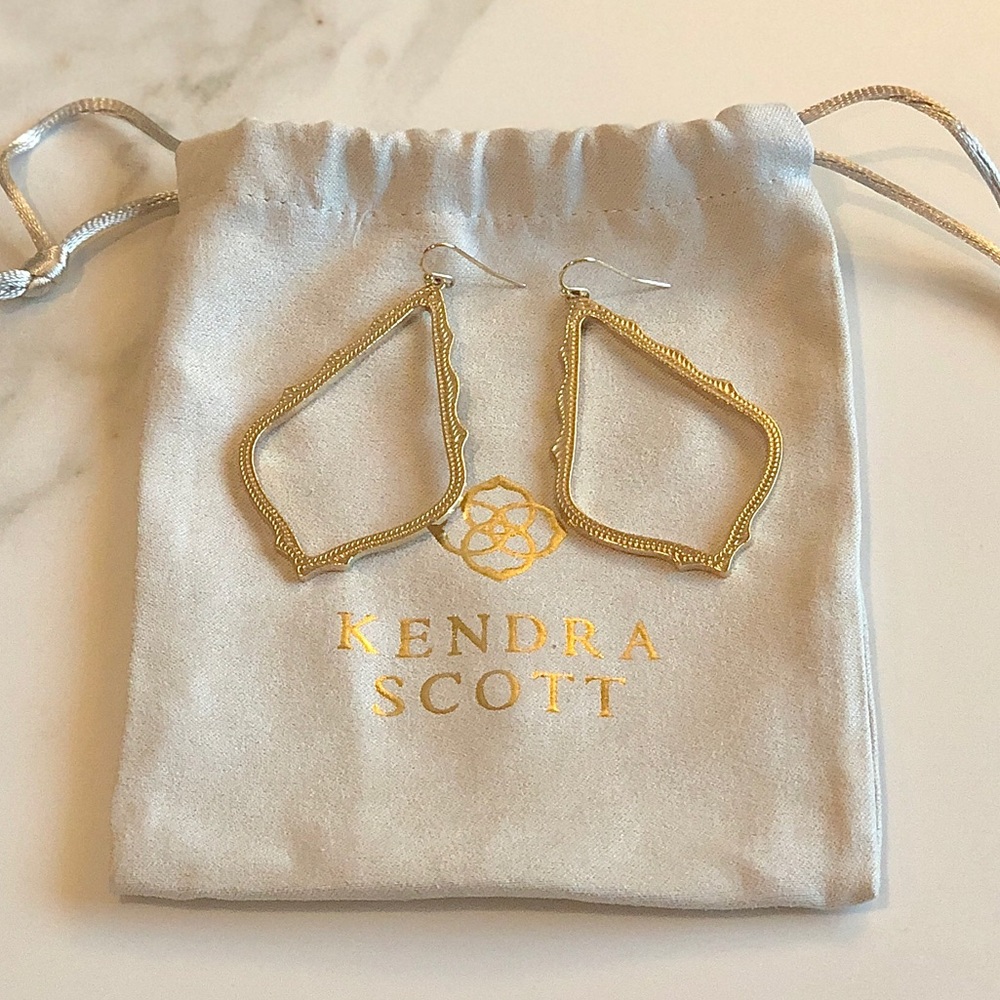 Kendra Scott Sophee Drop Earrings In Gold